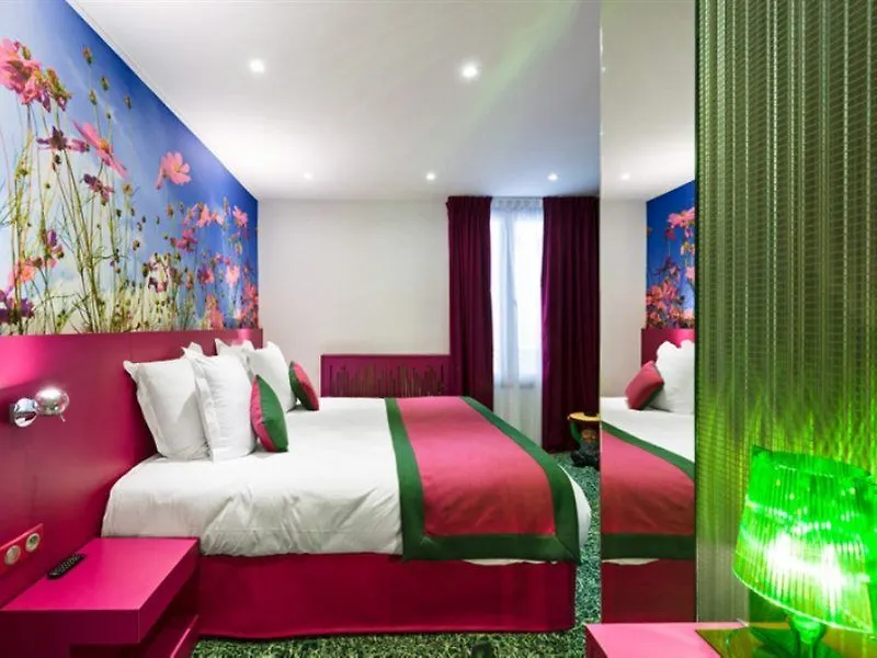 ***  Jardins De Montmartre Hotel Paris France
