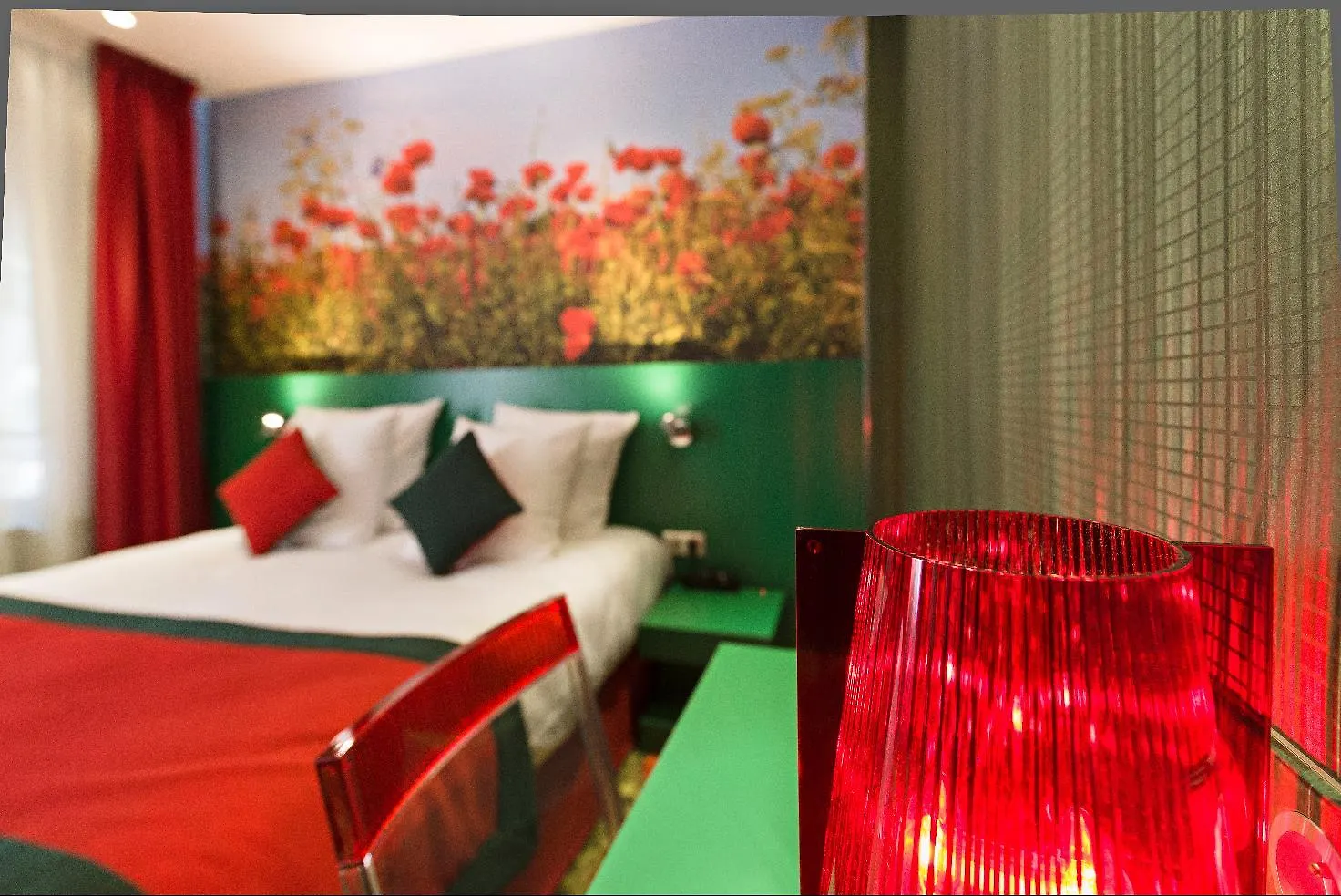 ***  Jardins De Montmartre Hotel Paris France